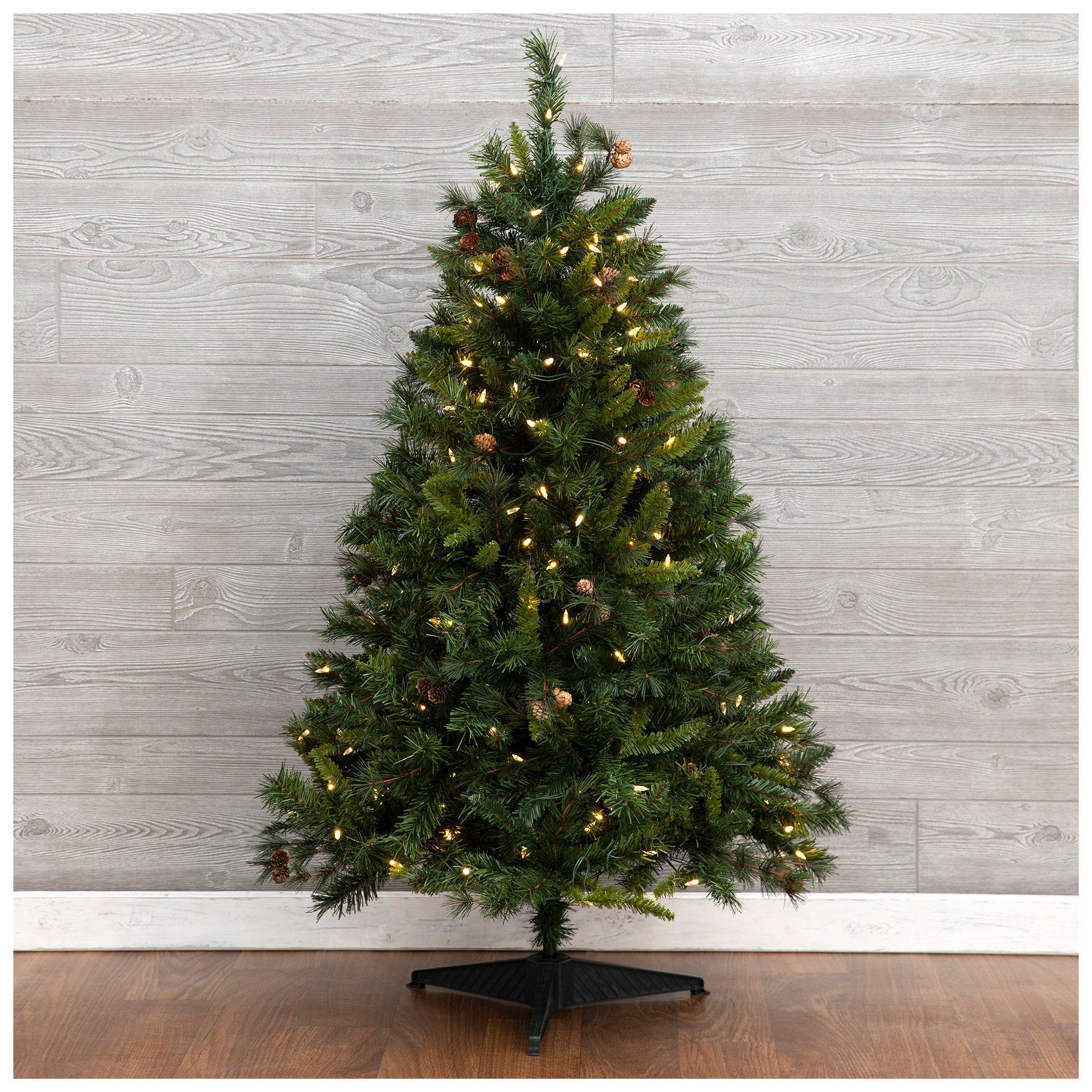 Brittany Pine Pre-Lit Christmas Tree - 4.5 ft